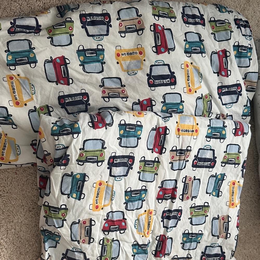 Pottery Barn Kids White Sheet Set with Red, Blue, Green, Yellow Car Print